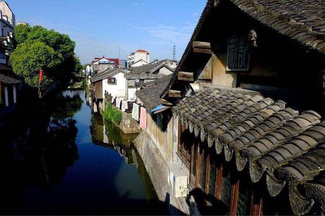逃离违建房屋9